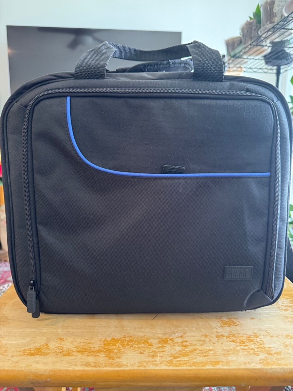 Black and Blue Men’s USA GEAR Gaming Carry Case with Shoulder Strap New W/O Tags